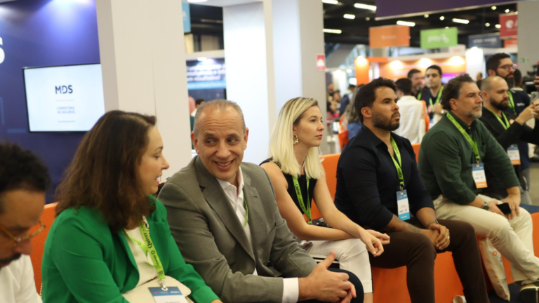 Platéia da Arena Demostage